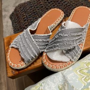 Women’s sandals size 6